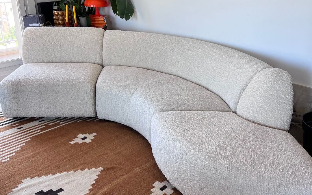 Nettoyage de Canapé en Tissu à Marseille : Confiez Votre Intérieur à S.O.STISSUS & Co
